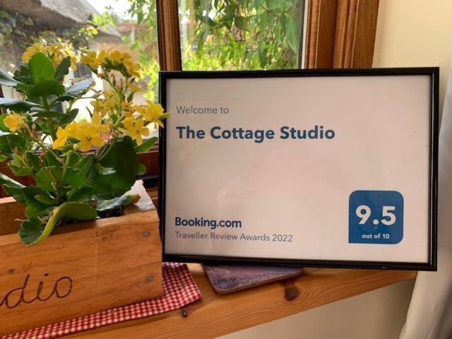 The Cottage Studio Wool Exterior photo